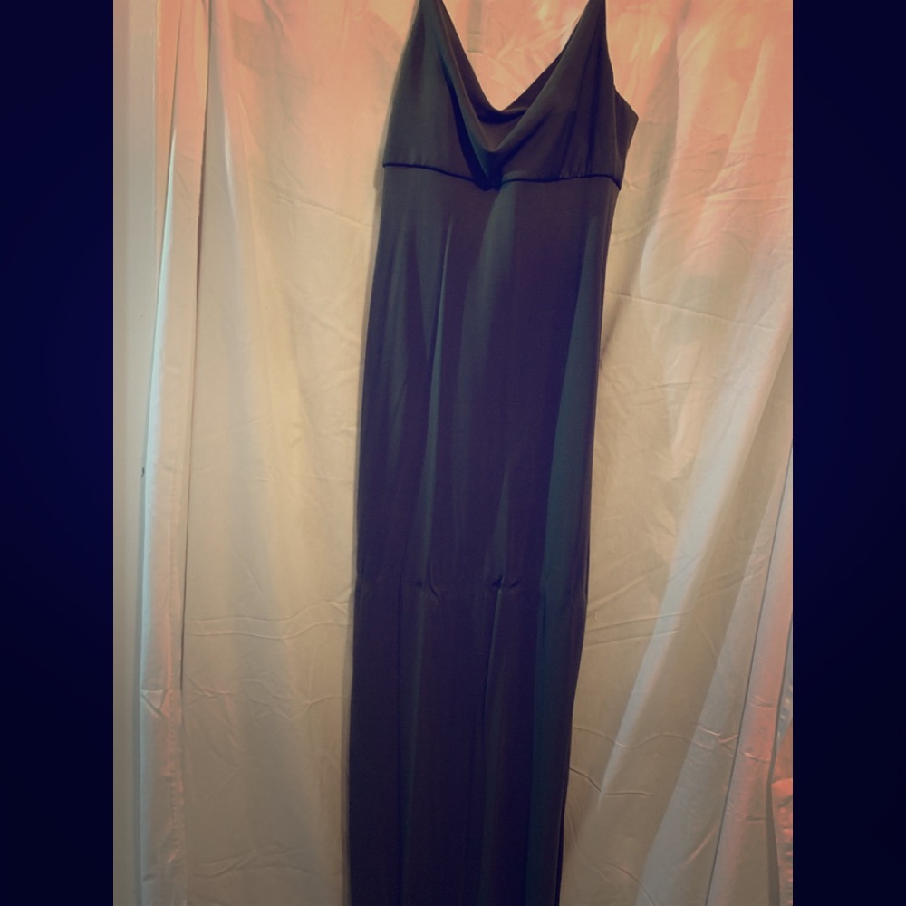 Kay Unger New York Gown